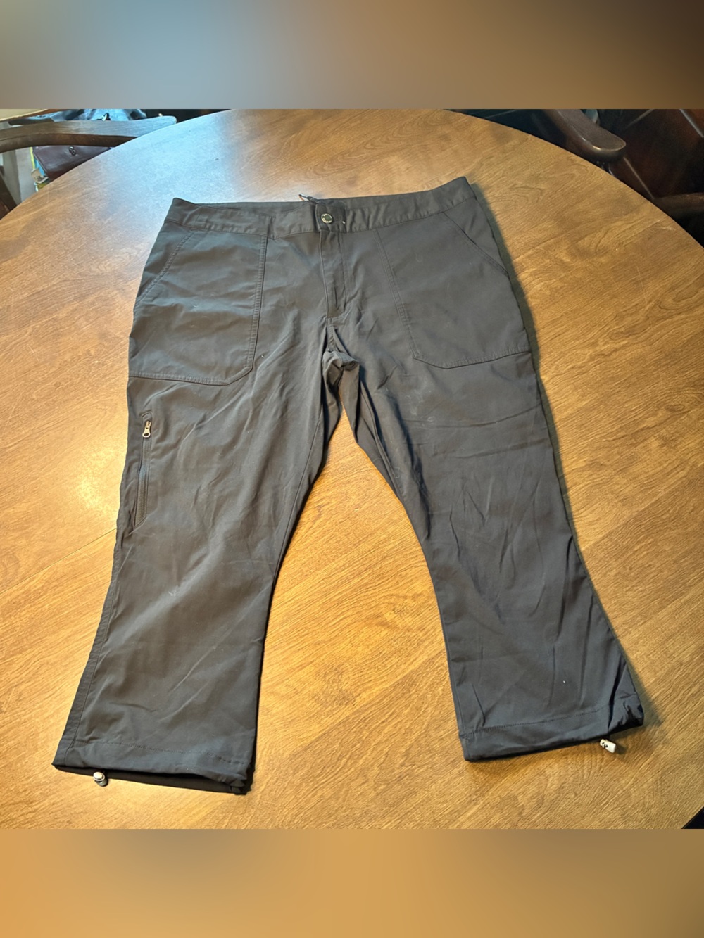 COLUMBIA WOMEN'S GRAY CAPRI PANTS SIZE 14